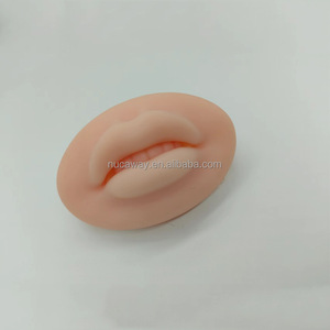 Peau d'entraînement en silicone 3D à bouche ouverte pour maquillage semi-permanent, tatouage, microblading des lèvres (PMU) - Product Image 3
