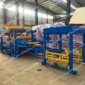 Ligne de production de briques de pavage <span class=keywords><strong>en</strong></span> ciment entièrement automatique à performances excellentes, machine à briques de béton emboîtables pour usage industriel - Product Image 2