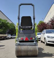 Rouleau vibratoire articulé à double tambour robuste ST1500, moteur central efficace, équipement de compactage routier