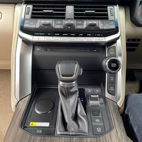 Chargeur sans fil pour voiture 15W Fast Car Wireless Charger QI Mobile Phone Charging Panel Pour Toyota Land Cruiser 300 RHD