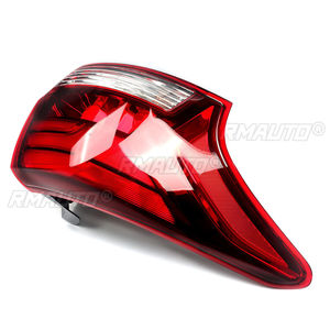 Pour Mitsubishi Outlander 2016-2021 : Ensemble de feux arrière (feu stop, clignotant) extérieur gauche et droit - Product Image 4