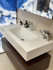 Mueble de Baño Impermeable Moderno con Espejo, Lavabo de Cerámica y Grifo con LED - Product Image 3