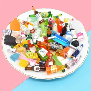 YIWU Mini supermercato resina bottiglia di vino rosso e alimenti giocattolo simulazione bottiglia di birra bevanda in miniatura fai da te casa giocattolo bottiglia