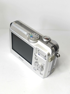 <span class=keywords><strong>Appareil</strong></span> <span class=keywords><strong>photo</strong></span> numérique compact d'occasion <span class=keywords><strong>Nikon</strong></span> Coolpix P1 1/1.8 pouces CCD 8MP - Product Image 4
