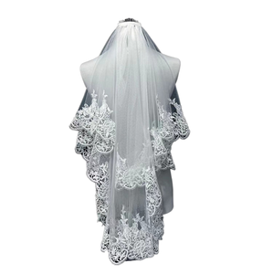Voile de mariée élégant en ivoire de haute qualité, double voile court brodé avec peigne, voile de mariée élégant - Product Image 4