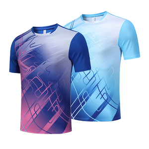 Camisa de compresión para hombre ajustada resistente a olores para correr con paneles de malla de refrigeración - Product Image 4