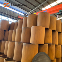 KOTAK BARU POT TAMAN LUAR RUANGAN BAJA CORTEN DESAIN MINIMALIS PENYANGGA BUNGA TAHAN KOROSI LAKUAN RUGI FINISH PERSEGI