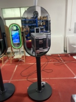 Photomaton portable 2026 avec écran tactile de 21,5 pouces et logiciel IA, avec flight case pour location d'événements et de mariages