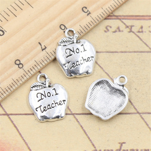 Dijes en forma de <span class=keywords><strong>manzana</strong></span> Apple NO.1 Profesor Colgantes de color plateado Manualidades DIY Fabricación de hallazgos Joyería <span class=keywords><strong>tibetana</strong></span> hecha a mano - Product Image 3