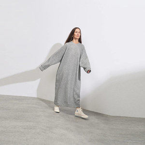 Abito oversize invernale in Jersey eco-friendly Maxi abito invernale realizzato in misto Cashmere felpa a tinta unita linea di cintura naturale - Product Image 4