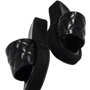 Top Quality Luxury Women <b>Slippers</b> Designers Brand Women Sandals Platform Non-slip Round Beach Women Sandals <b>Slippers</b> - Product Image 6