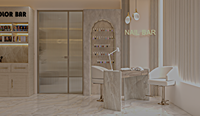 Vitrine à bijoux sur mesure Retron, design moderne et élégant, éclairage LED, écologique, robuste, présentoir en bois personnalisé pour salon de beauté