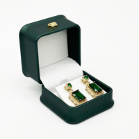 PU-Leder Goldschnalle Flaschengrün Einfache Ringbox Ohrringboxen und Verpackung mit Anpassbarem Logo Elegante Hochzeitsgeschenke