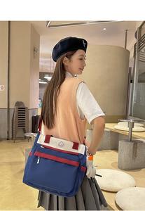 กระเป๋าเป้สะพายหลัง PU แฟชั่นขนาดใหญ่สำหรับนักเรียนหญิงระดับมัธยมต้นและมัธยมปลาย ปิดด้วยซิป เหมาะสำหรับใส่เครื่องสำอางและเรียน  กระเป๋าสะพายหลังสุดเก๋สำหรับไปโรงเรียน - Product Image 4