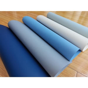 Rollo de Película de Laminación de PVC Azul Claro, Suave como la Seda, No Autoadhesiva, <span class=keywords><strong>para</strong></span> Decoración de Superficies de <span class=keywords><strong>Puertas</strong></span> de Armarios y Muebles - Product Image 1