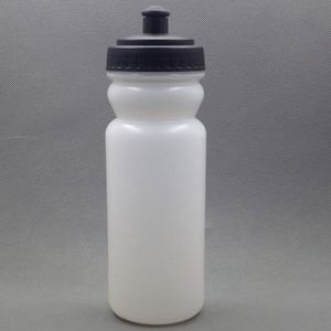Échantillon gratuit – Meilleure vente – Bouteille d'eau de sport à compression pour vélo 650 ml/700 ml – Bouteille d'eau en plastique pour cyclisme avec logo personnalisé - Product Image 2