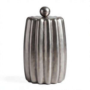 Vente en gros de boîtes de rangement décoratives pour fruits secs et dates, en métal cannelé finition argentée, pour table - Product Image 1