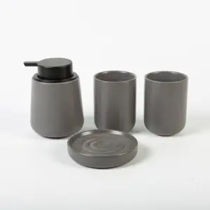 Moderno grigio scuro nordico opaco 4 pezzi prodotto da bagno in ceramica Set di accessori da bagno