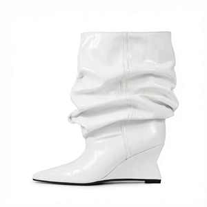 Botas de cuña holgadas de caña ancha para mujer, estilo sexy, con punta puntiaguda, parte superior de PU con textura de anguila - Product Image 2