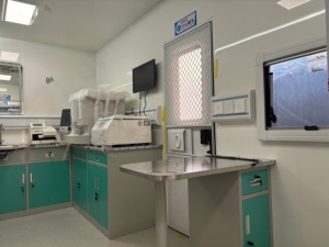 Remolque Hospitalario Móvil Insonorizado con Sistema de Telemedicina para el Seguimiento de Enfermedades Crónicas en la Comunidad - Product Image 6