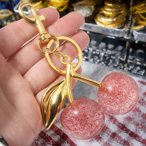 Ventes directes des fabricants Mignon 3D Résine Fruits Porte-clés PVC Voiture Sac Pendentif avec Cerise Pomme Fraise Porte-clés - Product Image 4