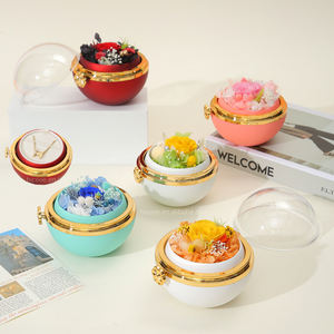 Nuovi fiori eterni rotanti scatola di gioielli rotondi per il suo regalo di <span class=keywords><strong>san</strong></span> <span class=keywords><strong>valentino</strong></span> conservato rosa anello collana orecchini scatola di immagazzinaggio - Product Image 1