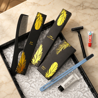 Kit de rasoirs pour hôtels, best-seller, emballage luxueux noir mat et or, idéal pour hôtels et complexes hôteliers, personnalisation du logo prise en charge.