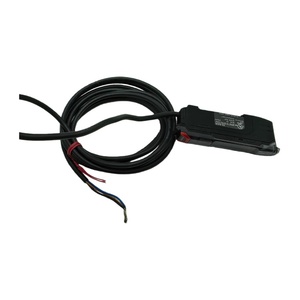 Digital Fiber Optic Amplifier FS-N41N Cable Type NPN Output <b>Unit</b> Small Part Detection and Precision Sensing in Stock - Product Image 3