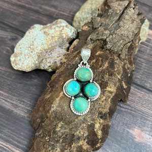 สร้อยคอเงินแท้ทำมือประดับด้วยพลอยคิงแมนเทอร์ควอยซ์ สไตล์สำหรับผู้หญิง - Product Image 1