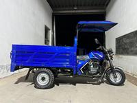 Tricycle de transport à 3 roues à carrosserie ouverte, robuste, 200cc, démarrage électrique, 5 vitesses, capacité de charge de 1000 kg, 50-70 km/h, certifié CEE, 48V