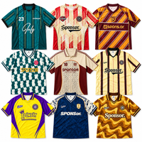 Maillot de football rétro à motif à carreaux, personnalisable, streetwear, en maille polyester, OEM ODM, unisexe, col en V, vintage