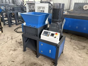 Broyeur industriel à double arbre pour petits déchets plastiques avec boîte de vitesses et pompe pour le recyclage – Conception à double arbre pour une efficacité accrue - Product Image 1