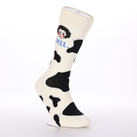 Chaussettes personnalisées à motif vache, base blanc crème avec taches noires, art de fille de dessin animé, logo personnalisé, marque privée, service OEM ODM