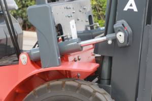 Carretillas elevadoras diésel de 3 toneladas de calidad de fabricación de China, telescopio Manual de operador, mástil de dos/tres etapas, neumáticos sólidos/neumáticos - Product Image 6