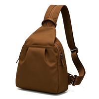Sac à dos bandoulière en tissu solide, sac de transport multifonctionnel pour hommes et femmes, sac de poitrine pour le voyage en extérieur et le rangement quotidien