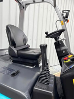 Fournisseur en gros de chariots élévateurs électriques à 3 roues, 1,8 tonne, batterie au lithium, certifiés CE, pour entrepôt, allées étroites, manutention de marchandises en vrac