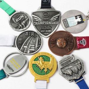 Prix d'usine, conception personnalisée, médaille de sport en alliage de zinc 3D dorée, médaille de marathon, ruban inclus - Product Image 5