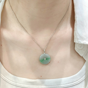 Pendentif en jadéite naturelle du Myanmar, jadéite de qualité A avec incrustation en or 18 carats, breloque bouton apaisant, cadeau de luxe pour femme, vente en gros - Product Image 6