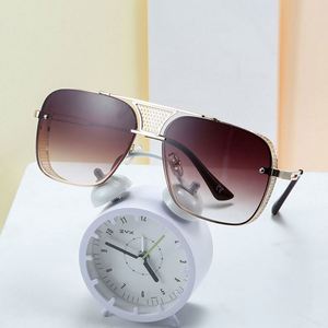 Lunettes de soleil carrées à monture métallique pour hommes et femmes, verres dégradés, UV400, Steampunk, nouvelle mode 2020 - Product Image 1