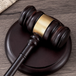 Ensemble personnalisé de marteau en bois et de bloc sonore |   Marteau de juge personnalisé pour le cosplay, souvenir d'avocat et vente aux <span class=keywords><strong>enchères</strong></span> - Product Image 1