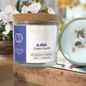 Bougie Ajna du troisième chakra conçue pour réveiller l'intuition, renforcer la connexion spirituelle et soutenir les rituels quotidiens pleins de conscience - Product Image 1