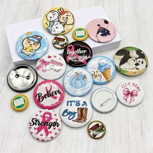 Badge en métal personnalisable de 25 mm pour la vente en gros, estampage 3D, artisanat DIY, vêtements de mode, badge décoratif - Product Image 3