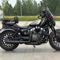 Motocicleta Usada Benda Rock 250 Cruiser en Excelentes Condiciones. Motor de 250cc, Bicilíndrico en V, Refrigerado por Líquido, 4 Tiempos, 6 Velocidades, Transmisión por Correa, ABS