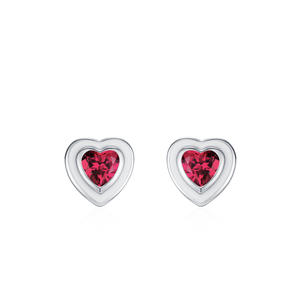 Pendientes de Plata de Ley S925 con Zirconia Roja en Forma de Corazón, Versión en Cobre Personalizable - Regalo de Aniversario para Mujer - Product Image 1