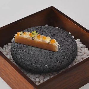 Assiette en pierre volcanique pour <span class=keywords><strong>cuisine</strong></span> <span class=keywords><strong>française</strong></span> créative, vaisselle artistique, <span class=keywords><strong>plat</strong></span> de <span class=keywords><strong>cuisine</strong></span> moléculaire pour restaurant et hôtel - Product Image 4