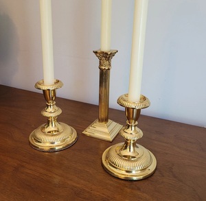 Bougeoirs en laiton pour décor de salon Supports à bougies en laiton vintage pour décor d'hôtels et de restaurants Best Seller - Product Image 1