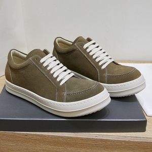 รองเท้าผ้าใบแบรนด์หรูคุณภาพระดับดีไซเนอร์ชั้นนำ หนังแกะแท้ ระบายอากาศได้ดี ดีไซน์เชือกผูก พื้นหนา รุ่น Rick - Product Image 4