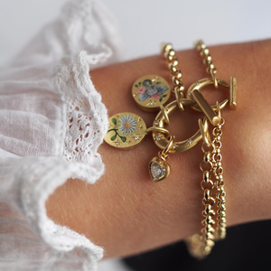 Collana con Ciondolo in Acciaio Inossidabile Placcato Oro Chiaro di Lusso, Design Geometrico con Fiori Dipinti a Mano e Zirconi per Anniversari - Product Image 3