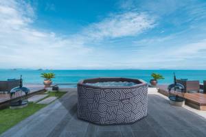 2025 Jilong Avenli 172cm*70cm Rond 5 Personnes VICTORY SPA 17665EU - Product Image 4