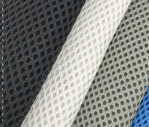 Tissu en maille 3D respirant épaissi 100 % polyester doré à mailles élastiques en forme d'œil d'oiseau - Product Image 1